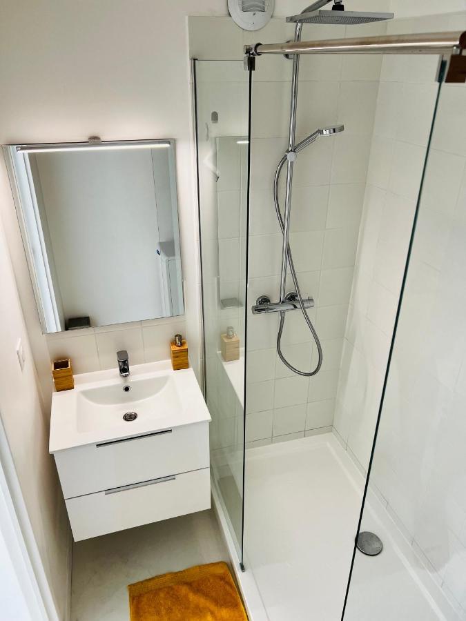 Apartament Appart. Avec Grande Terrasse Vue Ocean Saint-Gilles Les Bains Zewnętrze zdjęcie