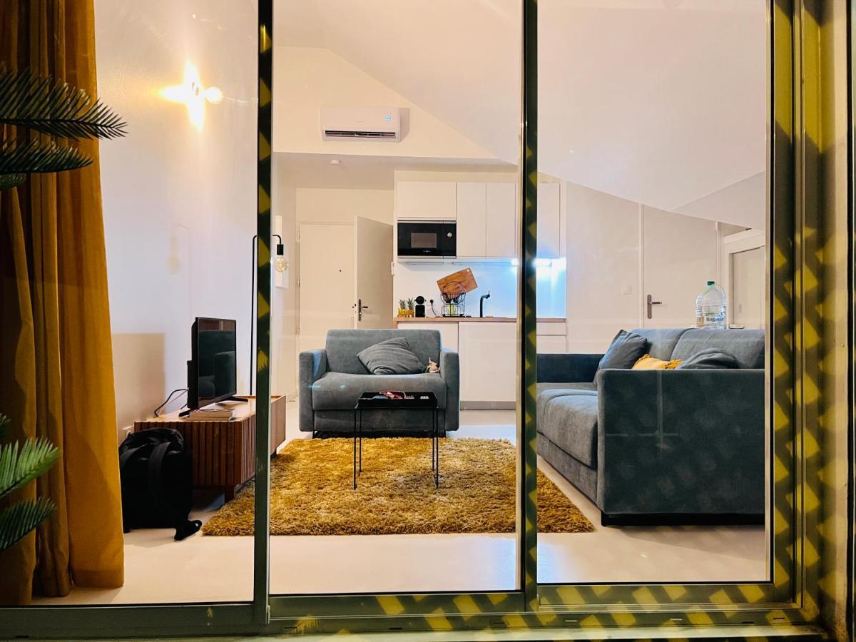 Apartament Appart. Avec Grande Terrasse Vue Ocean Saint-Gilles Les Bains Zewnętrze zdjęcie